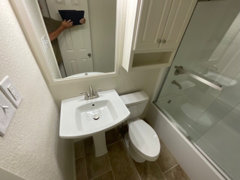 Building Photo - 1007 W Louisa Ave