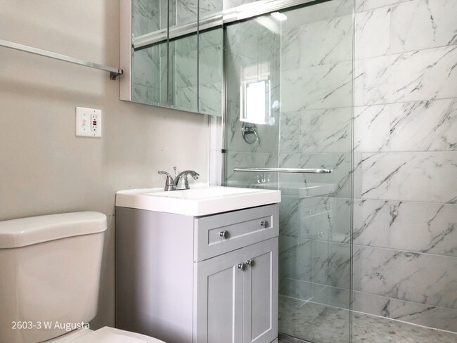 Building Photo - 2603 W Augusta Blvd