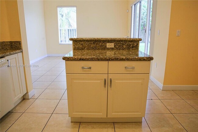 Building Photo - 3488 NE 1st St