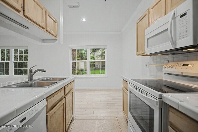 Building Photo - 130 Veracruz Dr