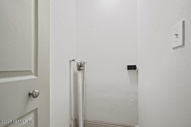Building Photo - 3058 Rosselle St