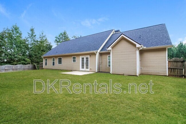 Building Photo - 220 Windpher Ridge