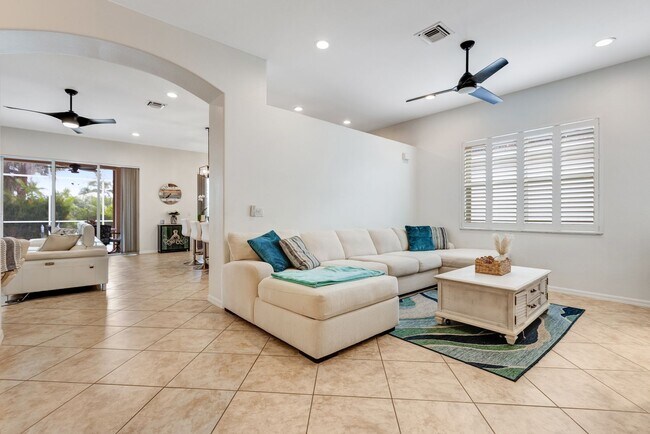 Building Photo - ** REFLECTION LAKES ** 4 BED / 2 BATH - POOL HOME - UNFURNISHED - ANNUAL RENTAL