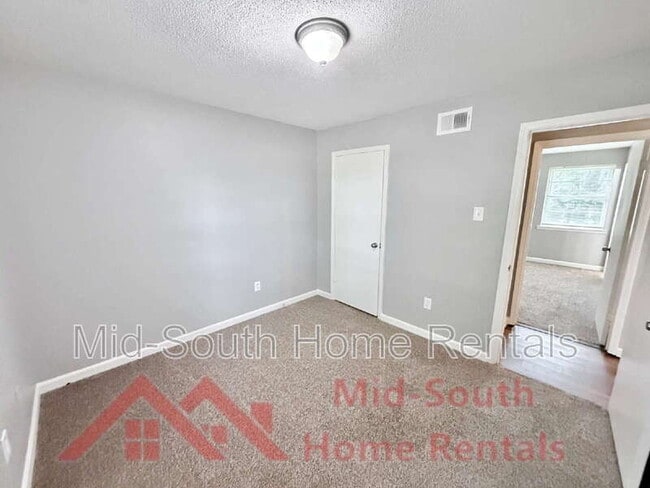 Building Photo - 4627 Crystal Springs Dr