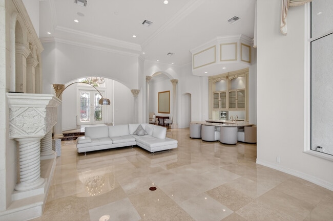 Building Photo - 331 Mizner Lake Estates Dr