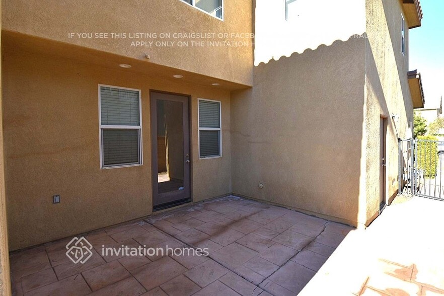 Building Photo - 5832 Ave K-14