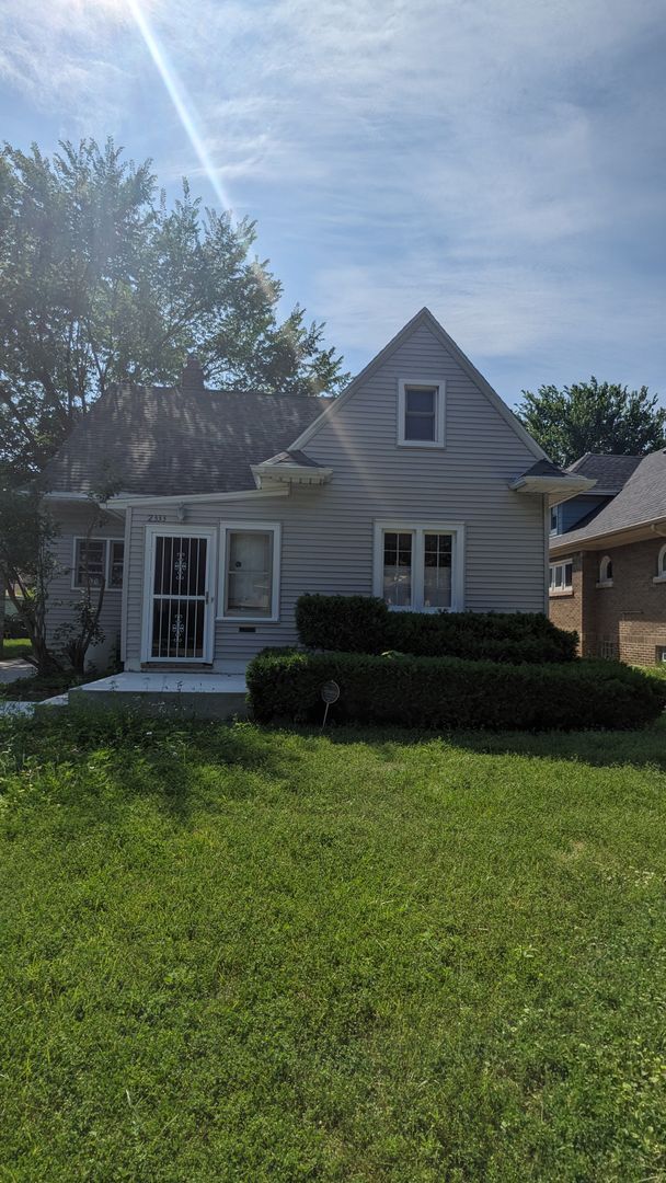 Building Photo - Single family in Tosa!