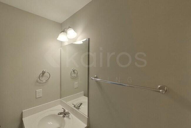 Building Photo - 496 Narrow Brg Ct