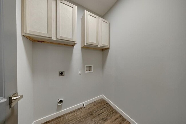 Building Photo - 3336 Creatwood Trail SE