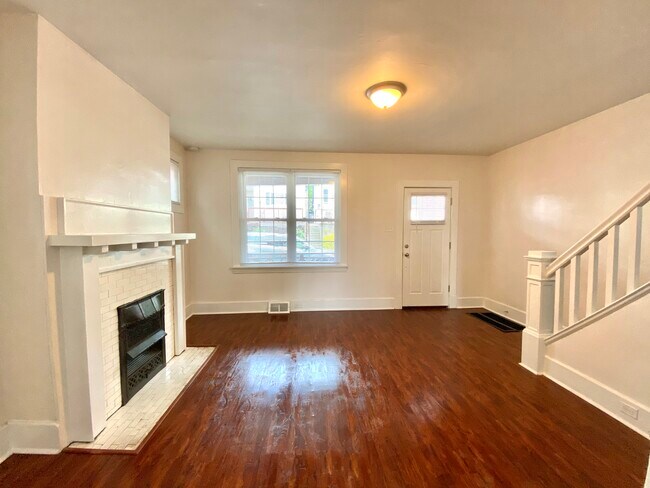 Building Photo - 468 Belonda St
