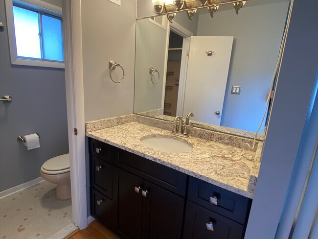 Building Photo - 5910 King James Dr