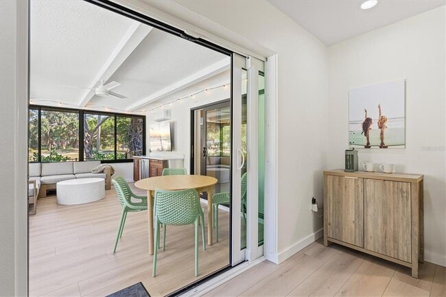 Building Photo - 2641 Hyde Park St