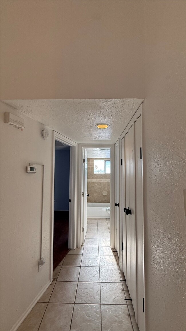 Building Photo - 12707 Marble Dr