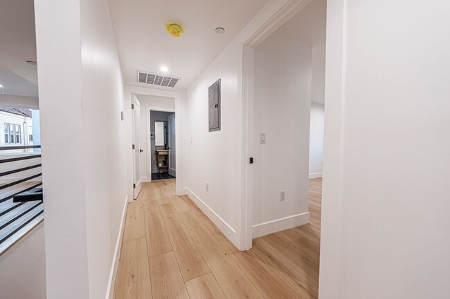 Building Photo - 1656 S Hayworth Ave