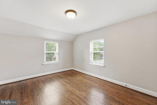Building Photo - 2341 Belleview Ave