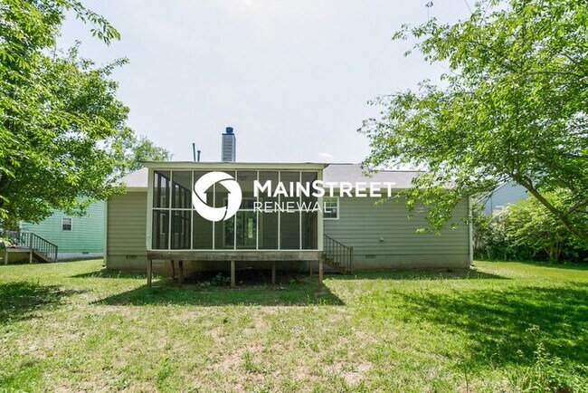 Building Photo - 3 Bedroom Pet-Friendly Home in Hampton, GA with Main Street Renewal
