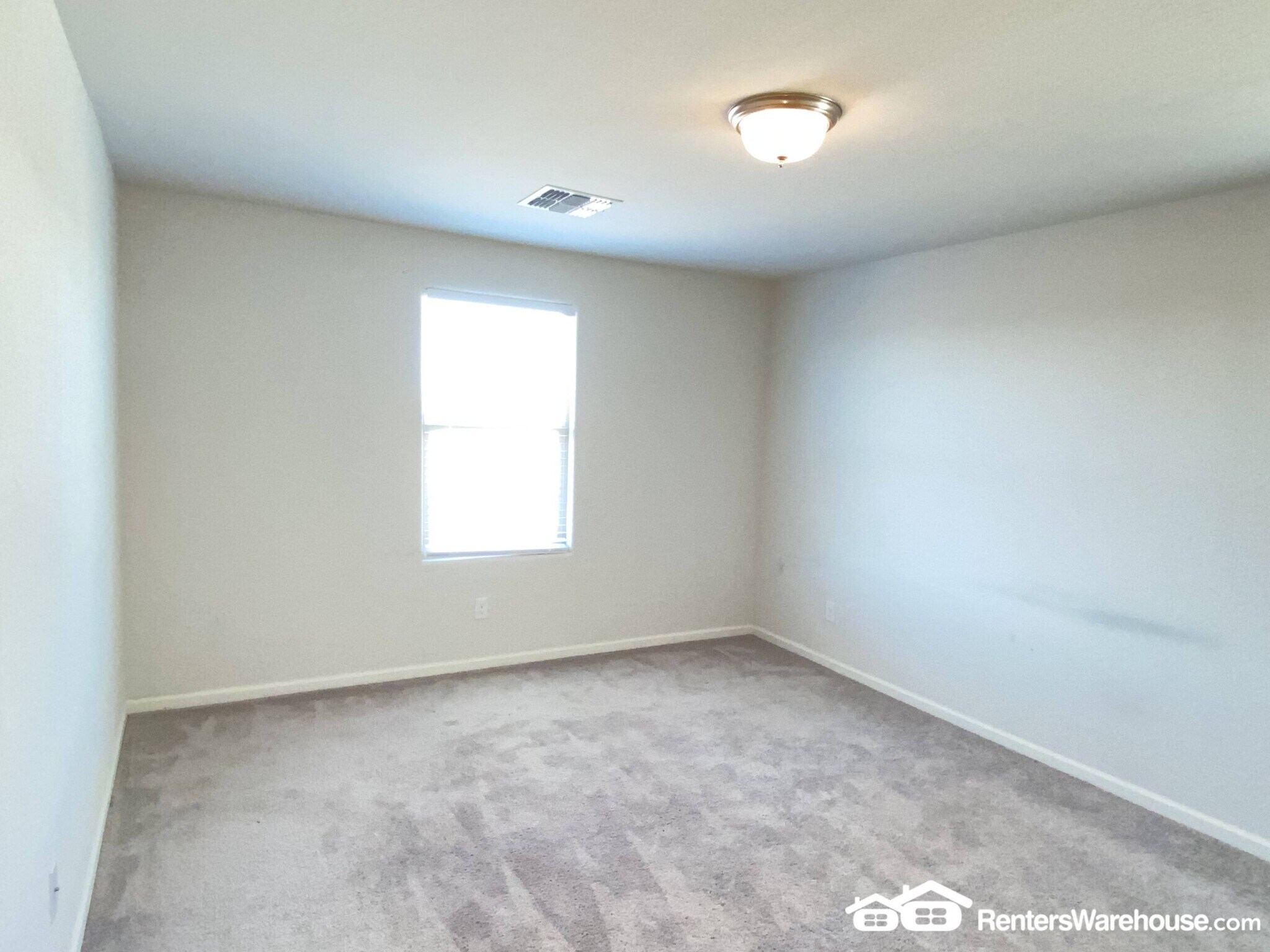 Building Photo - 335 Watson Pl