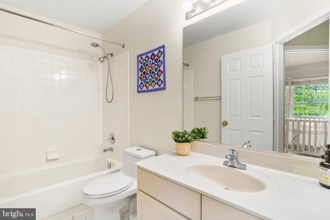 Building Photo - 9821 Tiffany Hill Ct