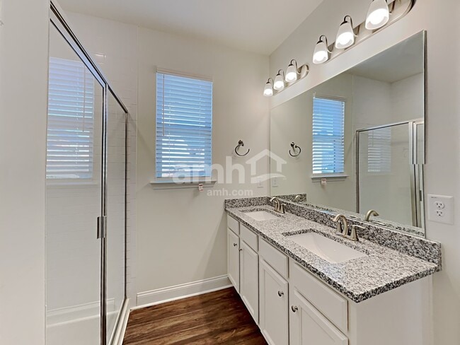 Building Photo - 7049 Creeksong Dr