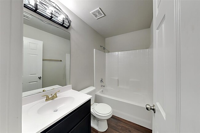 Building Photo - 10704 SW 23rd Ter