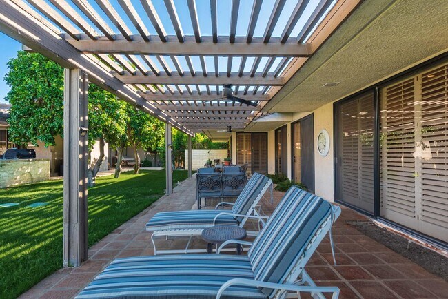 Building Photo - 2 Lehigh Ct