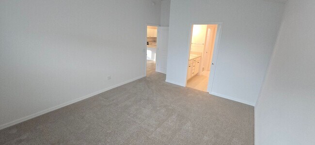 Building Photo - Brand New Moonstone Patio Villa – Walk to ...