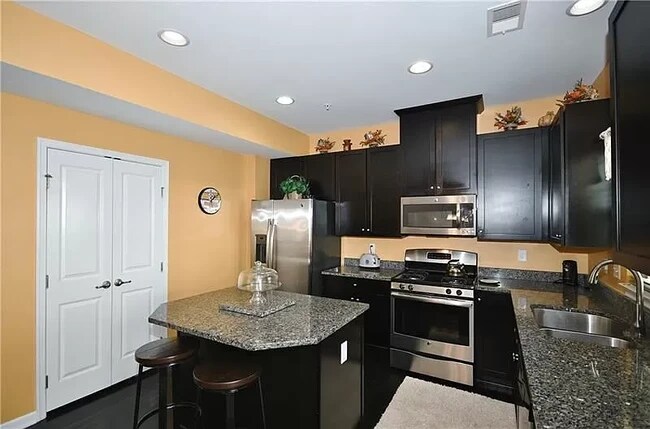 Building Photo - 3004 Grey Fox Cir