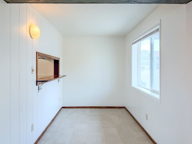 Building Photo - 108 Los Angeles Ave