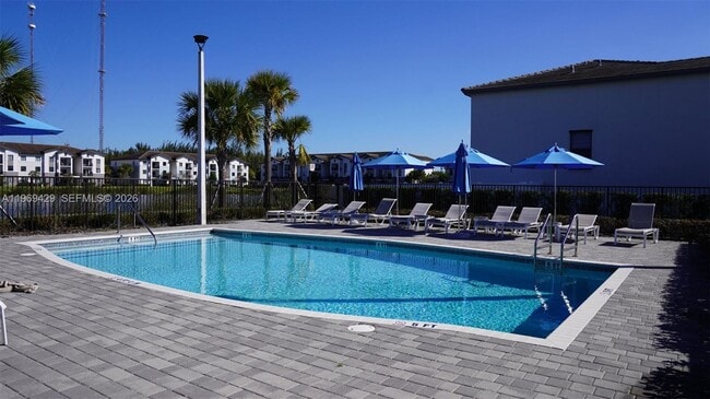 Building Photo - 549 NW 204th St