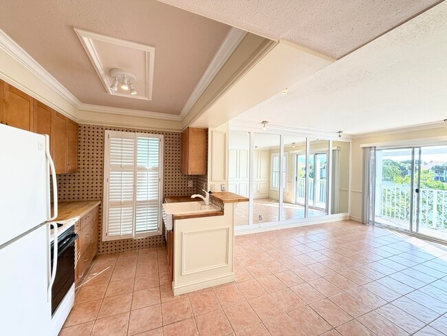 Building Photo - 273 Cypress Point Dr