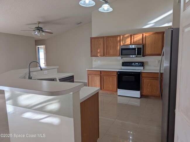 Building Photo - 6130 Meghan Dr