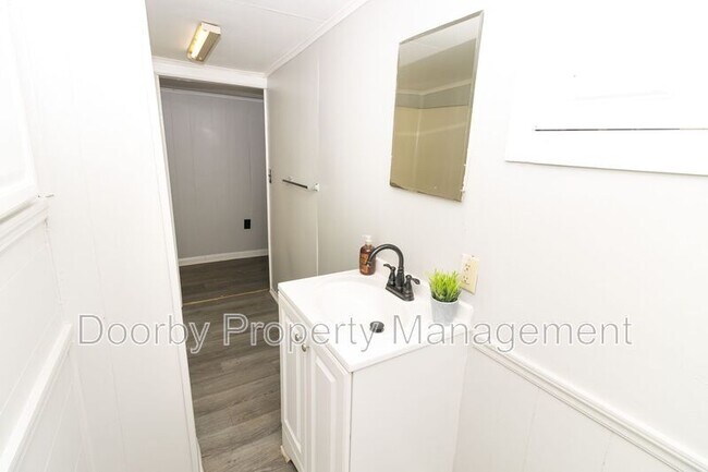 Building Photo - 2609 14th Ave