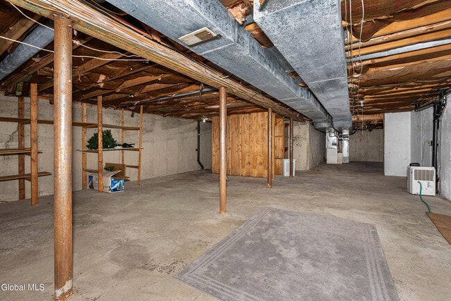 Building Photo - 3 Springwood Manor Dr