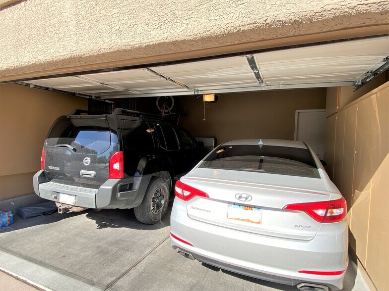 Building Photo - 4685 Apulia Dr