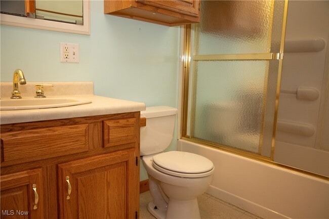 Building Photo - 61781 W Tacoma Rd