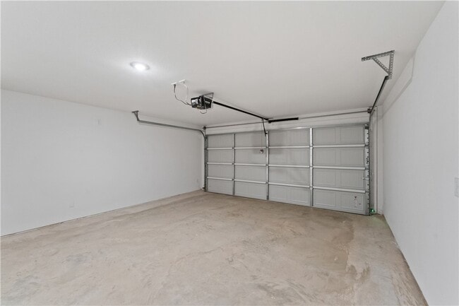 Building Photo - 3060 Laredo Ln