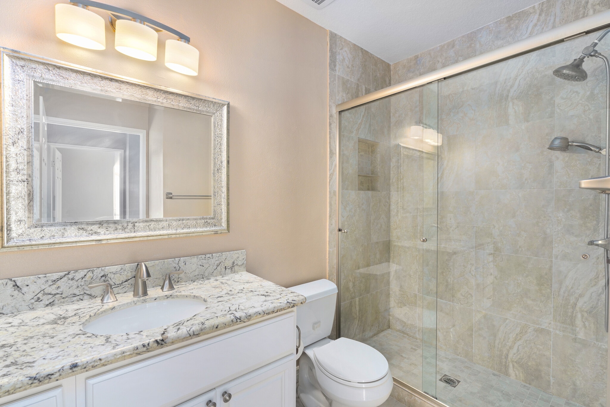 Building Photo - 1820 S Beverly Glen Blvd