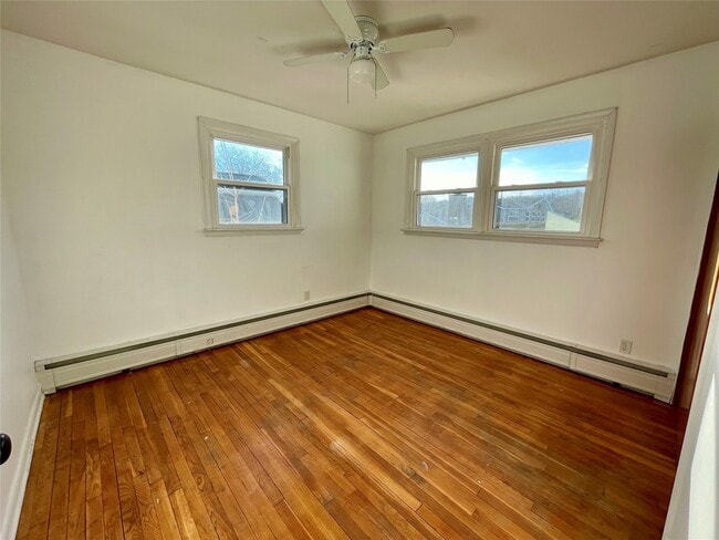 Building Photo - 705 N McKinley Ave