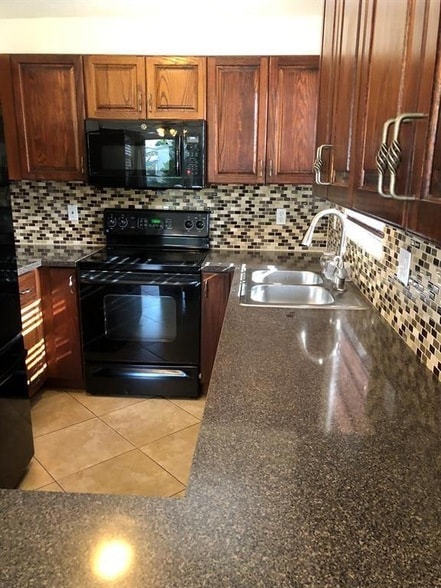 Building Photo - 4119 Ponza Pl