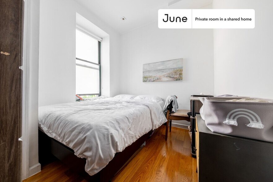 Primary Photo - Room in Shared 3 bed/2 bath home