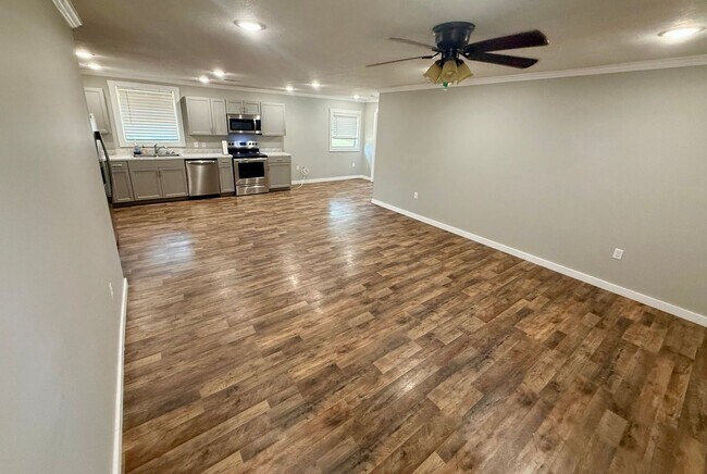 Building Photo - 3708 Fielder Dr