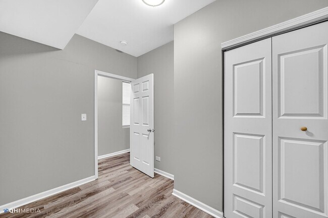 Building Photo - 1522 Fischrupp Ave