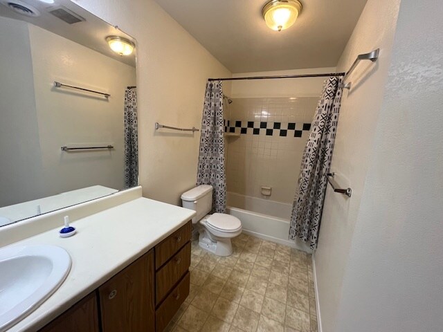 Building Photo - 2740 E Otero Plz