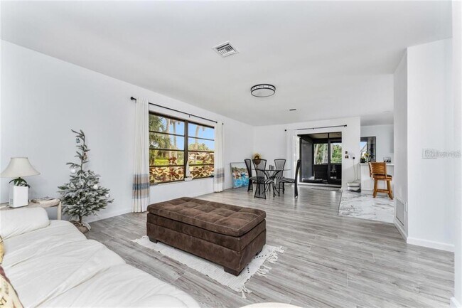 Building Photo - 880 Van Gogh Rd