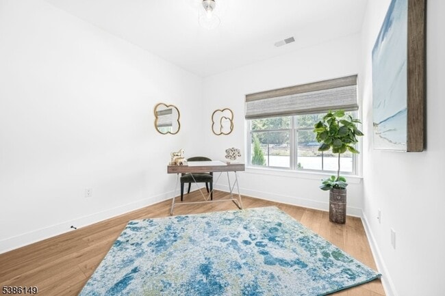 Building Photo - 20 Encampment Court