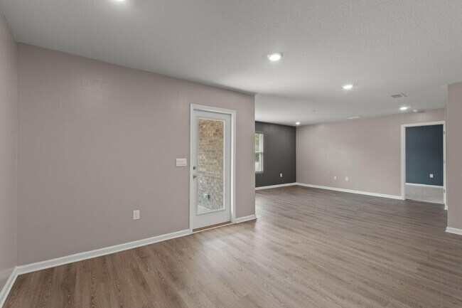 Building Photo - 6406 Arcadia Bluffs Ave