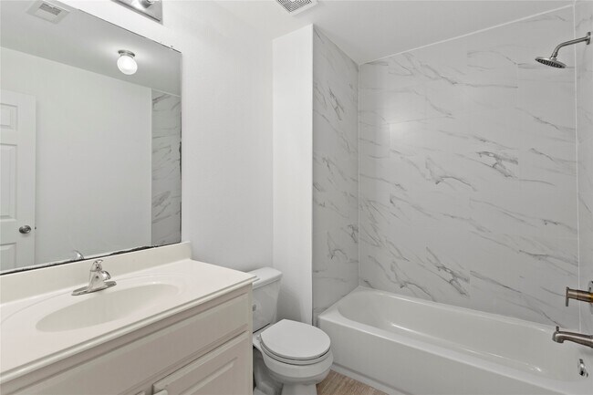 Building Photo - 4303 Sunflower Creek Ln