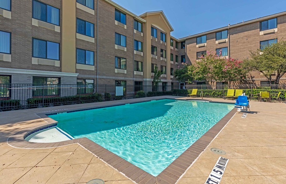 Building Photo - Furnished Studio-Dallas - Plano