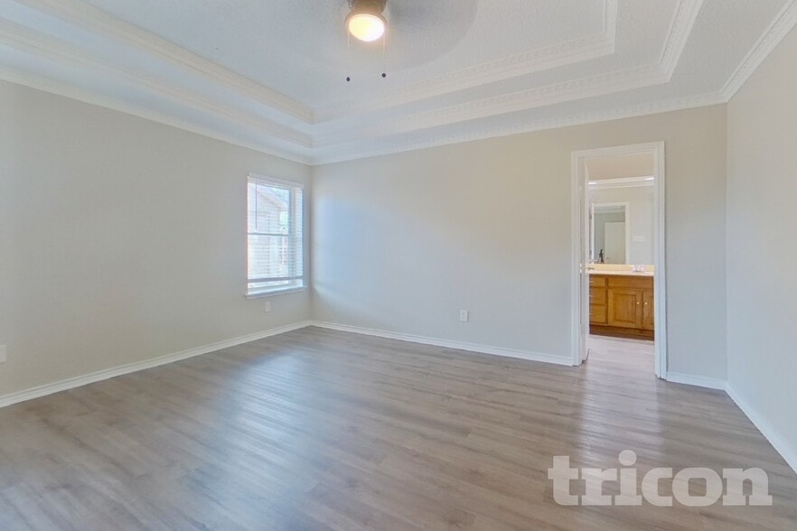 Building Photo - 509 Live Oak Dr