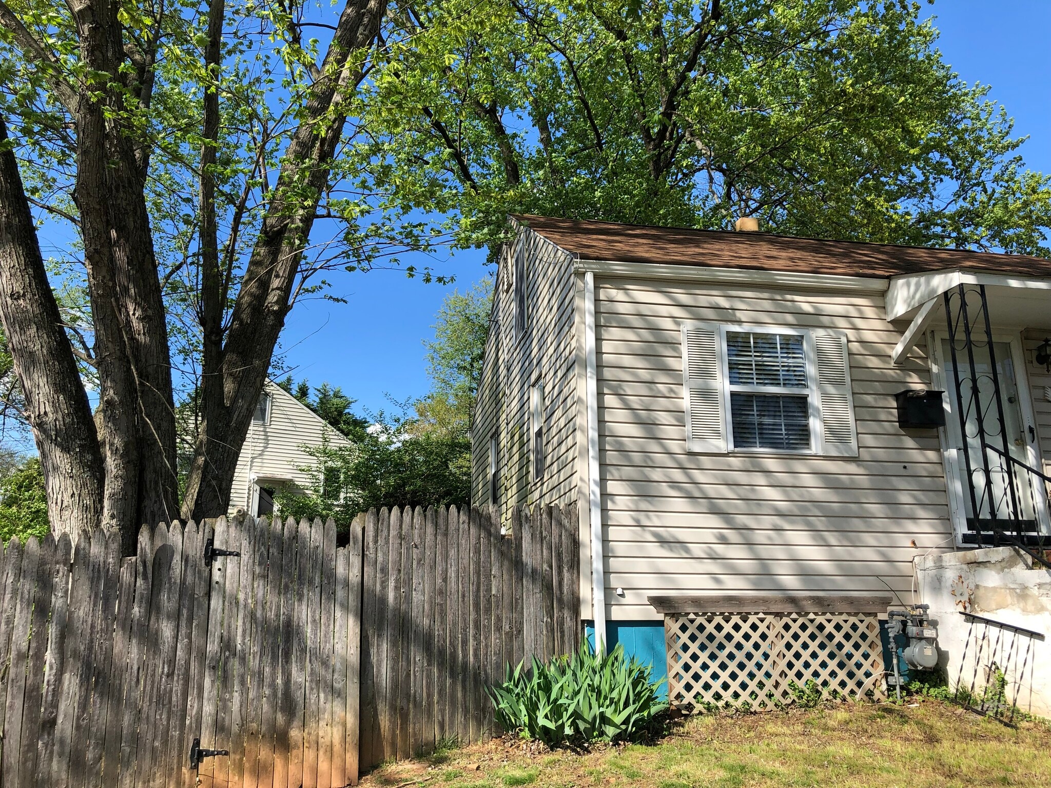 Building Photo - 4505 Dahill Rd